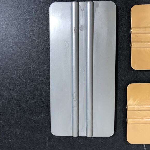 Lot: 2 3M PA-1 4", One 6" Squeegee Applicator, 3 6" Felt Sleeves - Picture 4 of 5